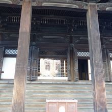 段差が急なので注意。