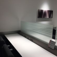 テーブルには電源もあります