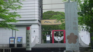 本殿参拝のついでに