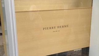 クロワッサンを食べに