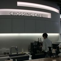 CROSSING CAFÉ