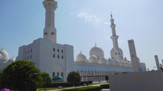 壮麗なモスクです。