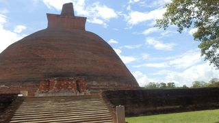 東の端にある大きな仏塔