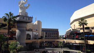 ハリウッド観光の拠点