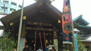 築地場外市場の外れにあります