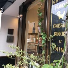 オシャレな外観