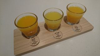 からくり時計近くです。