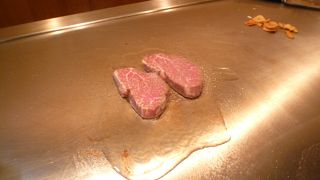 美味しい鉄板焼きステーキをお得なランチで