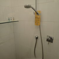 シャワーブースのお湯の出、排水はOK