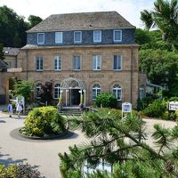 湖畔ホテルの正面