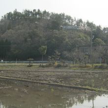 この山全体が城です。