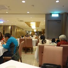 通路が広くゆったりしています