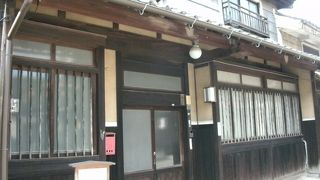 明治初期に建てられた店舗兼用住宅