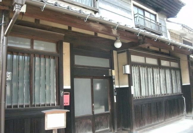 明治初期に建てられた店舗兼用住宅