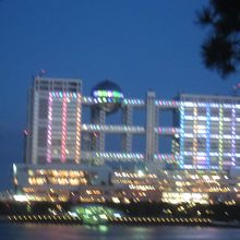 夜のイルミネーションもきれいでした