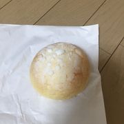 行列ができるパン屋さん