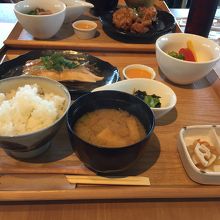 美味しいご飯。味は薄めです。