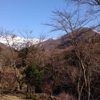 客室露天風呂からは谷川岳も眺められます