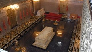 さすがスルタンのお墓