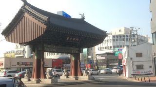 日曜の昼下がりはひっそりと