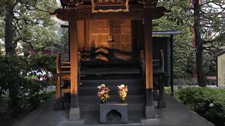 三峰神社の分社です。