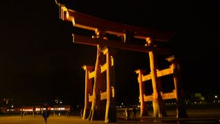 昼と夜、潮位の変化で色々な表情が