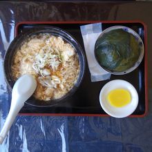 とりそばとおにぎり