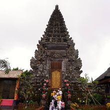 地元のかたに大切にされる寺院