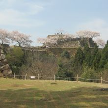 本丸跡地の景観です。