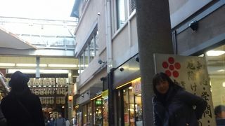 商店街の中の天満宮