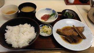 揚げ物以外のメニューが多いランチはうれしい