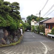 閑静な高級住宅街の片瀬山駅界隈