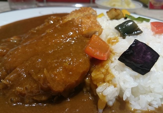 JR大阪駅のカレーのニオイはこちらから!!