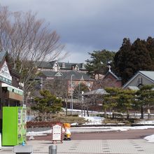 駐車場からトラピスチヌ修道院を見る