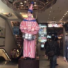 太郎本舗 くいだおれ太郎人形焼き店