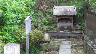 能因法師ゆかりの水