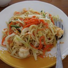 海老入り焼きうどん・・もちもち麺