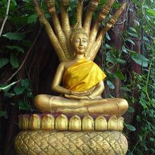 下山途中にはこんな仏様も