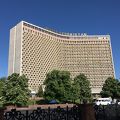 ティムール広場に臨む旧ソ連系建物