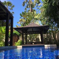 プールが広い！おひとりさまには贅沢～