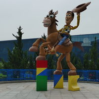 中庭のモニュメントもかわいい