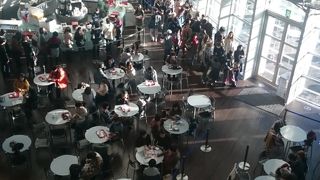 乃木坂駅から直結