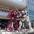 ガンダムとシャアザクが！