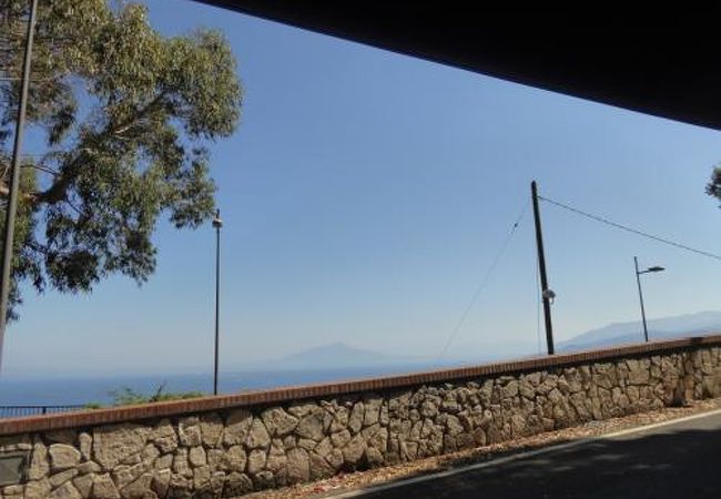 効率よく回るにはタクシーが一番便利！