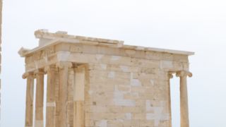 比較的小さい神殿