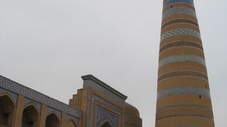 のっぽのミナレットで眺望がよい。