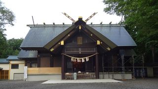 荘厳さを感じる本殿（千歳神社）