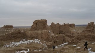 ユルタもあって宿泊可能