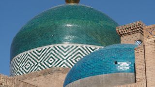 青い玉ねぎ屋根が目立ちます