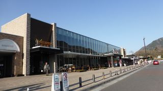 早朝から混雑。